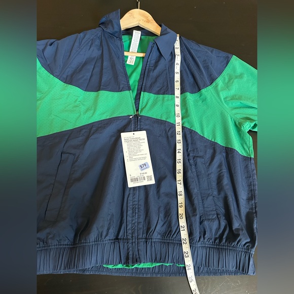 Lululemon Nylon Women's raceway Green and club Blue Jacket size small NWT - Picture 12 of 13